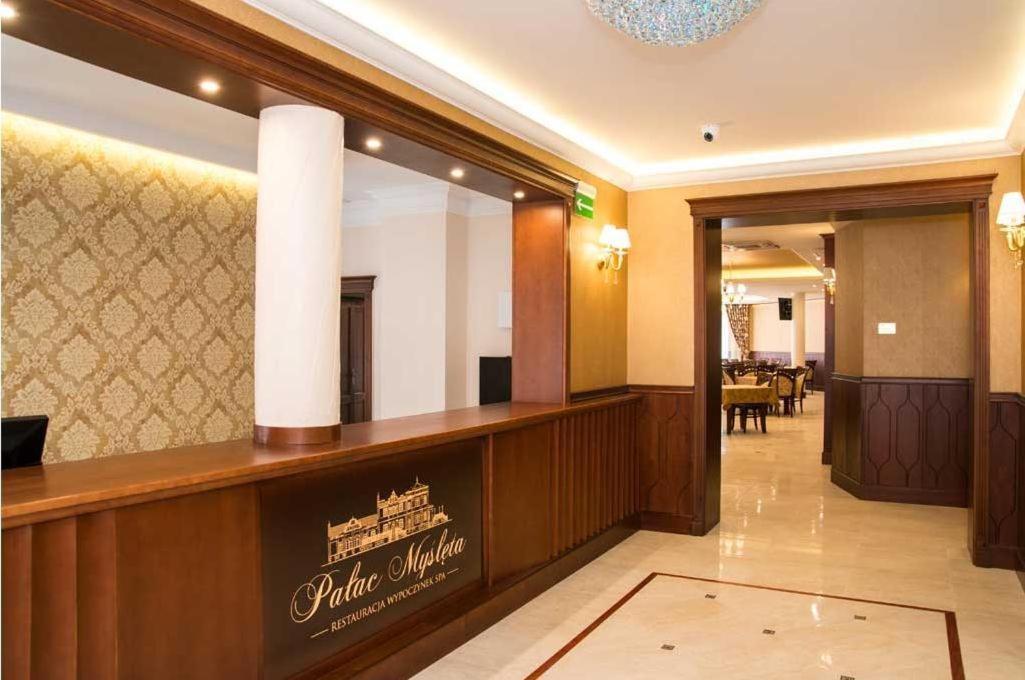 Palac Mysleta Uzdowo Ngoại thất bức ảnh