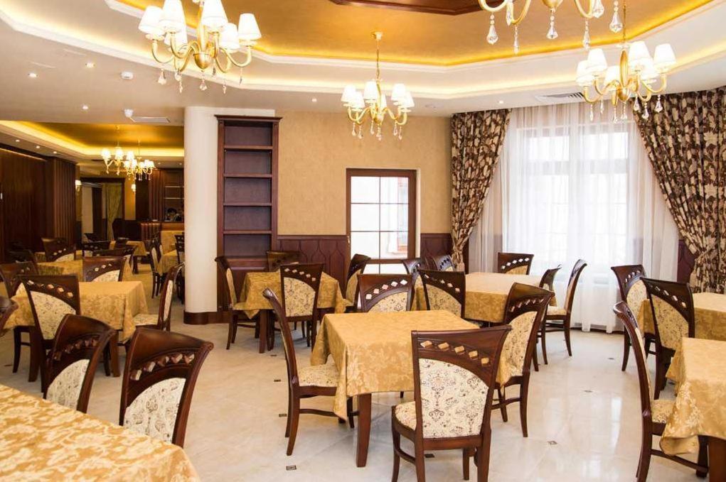 Palac Mysleta Uzdowo Ngoại thất bức ảnh